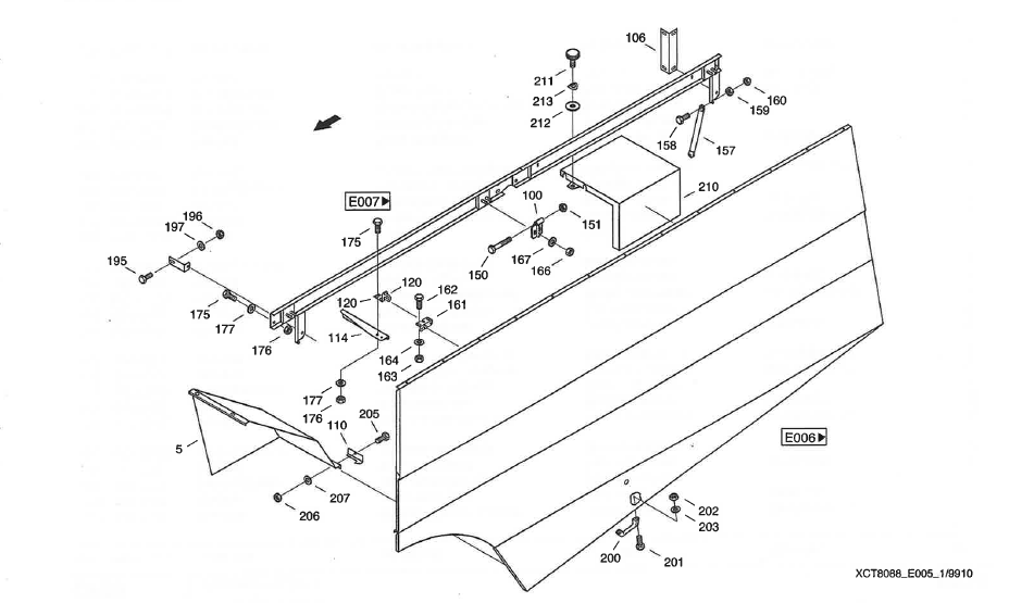 CF80_2000_E005_1_Verkleidung_links