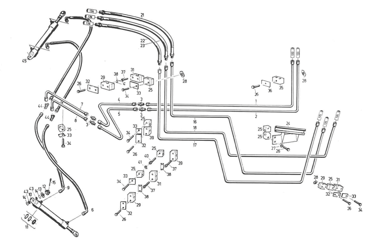 527_1995_139_Verrohrung_rechte_Seite_Arbeitshydraulik